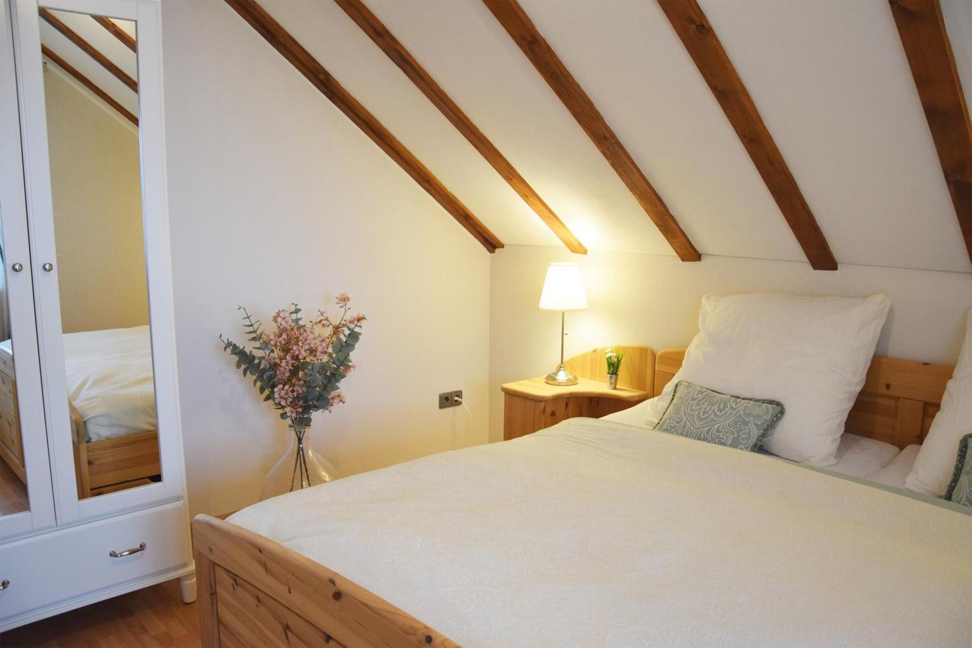 Apartment Galeriewohnung Mit Blick In Den Schwarzwald